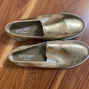 6 1/2 GOLD SPERRY TOP-SIDER